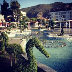 1239951_10152193542673776_1314382144_n